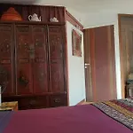 Chambres D'hotes Le Petit Siam : Le Calme En Centre Clermont-Ferrand