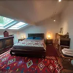 Chambres D'hotes Le Petit Siam : Le Calme En Centre