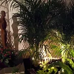 Hotel Chambres D'hotes Le Petit Siam : Le Calme En Centre Clermont-Ferrand