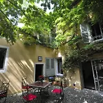 Hotel Chambres D'hotes Le Petit Siam : Le Calme En Centre Clermont-Ferrand