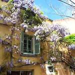 Hotel Chambres D'hotes Le Petit Siam : Le Calme En Centre