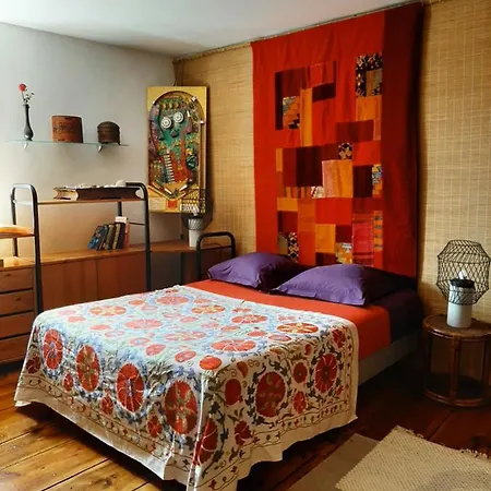 Chambres D'hotes Le Petit Siam : Le Calme En Centre *