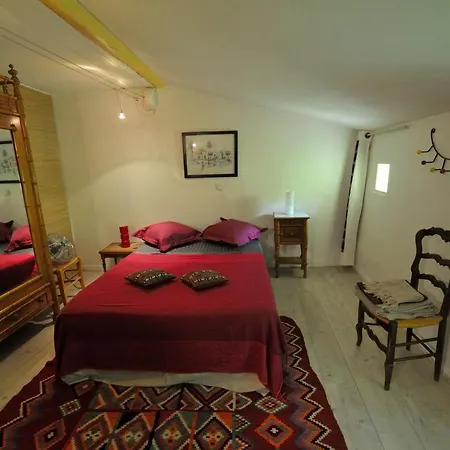 Chambres D'hotes Le Petit Siam : Le Calme En Centre Hotel