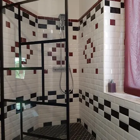 Hotel Chambres D'hotes Le Petit Siam : Le Calme En Centre