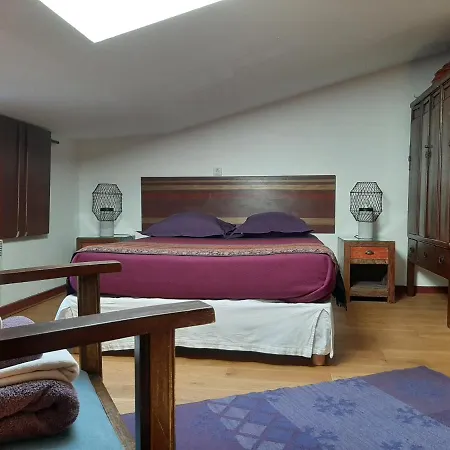 Couette-café Le Petit Siam : Le Calme En Centre *
