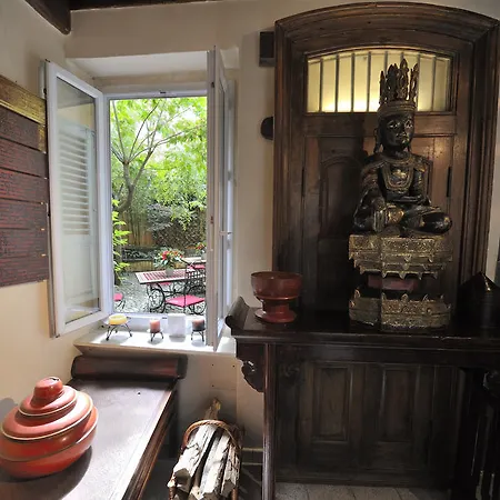 Chambres D'hotes Le Petit Siam : Le Calme En Centre Clermont-Ferrand