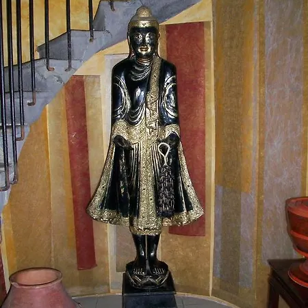 Hotel Chambres D'hotes Le Petit Siam : Le Calme En Centre