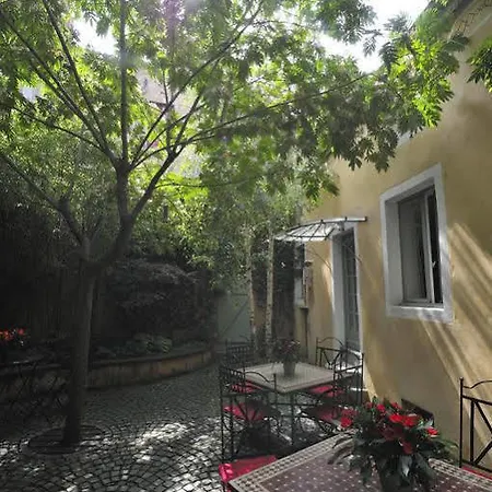 Chambres D'hotes Le Petit Siam : Le Calme En Centre * Clermont-Ferrand