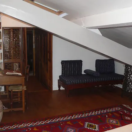 Chambres D'hotes Le Petit Siam : Le Calme En Centre *