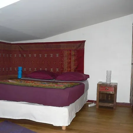 Chambres D'hotes Le Petit Siam : Le Calme En Centre *