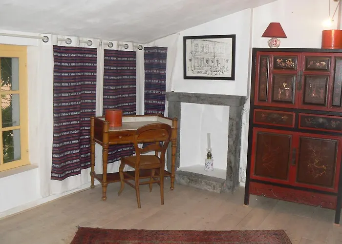 Chambres D'hotes Le Petit Siam : Le Calme En Centre Клермон-Ферран