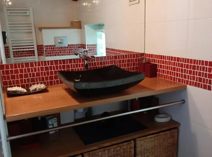 Hotel Chambres D'hotes Le Petit Siam : Le Calme En Centre *