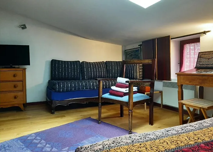 Chambres D'hotes Le Petit Siam : Le Calme En Centre *