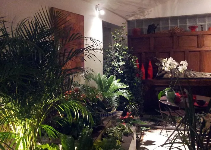 Chambres D'hotes Le Petit Siam : Le Calme En Centre