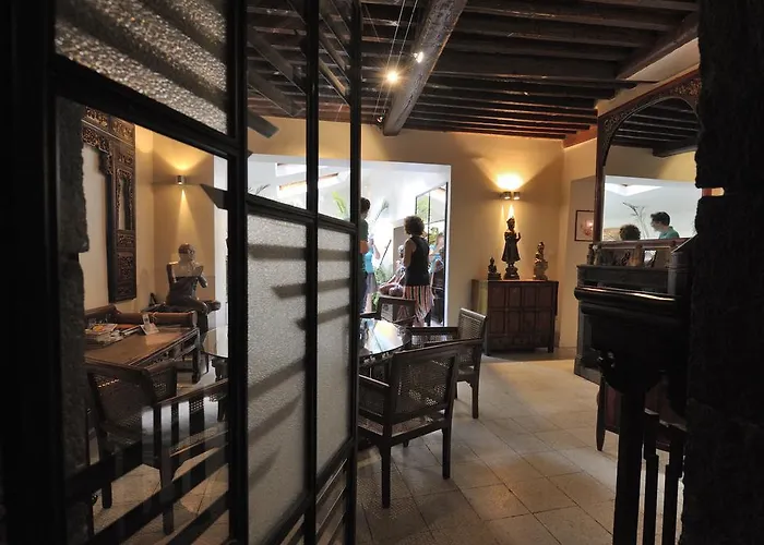 Chambres D'hotes Le Petit Siam : Le Calme En Centre Hotel Clermont-Ferrand