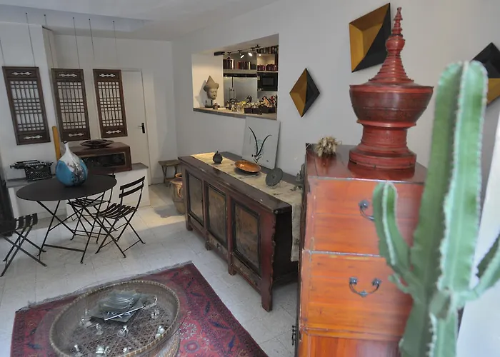 Hotel Chambres D'hotes Le Petit Siam : Le Calme En Centre