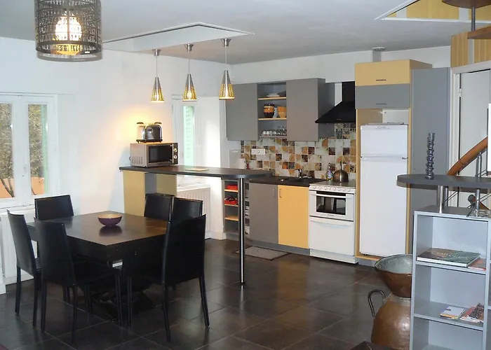 Chambres D'hotes Le Petit Siam : Le Calme En Centre *