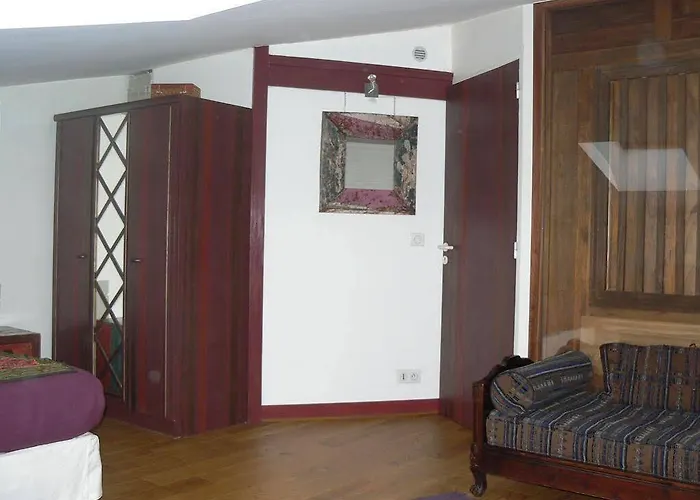 Chambres D'hotes Le Petit Siam : Le Calme En Centre Hotel