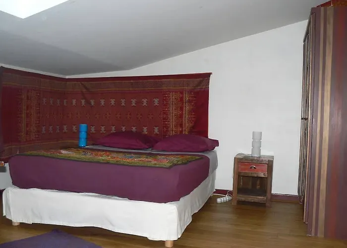 Chambres D'hotes Le Petit Siam : Le Calme En Centre *